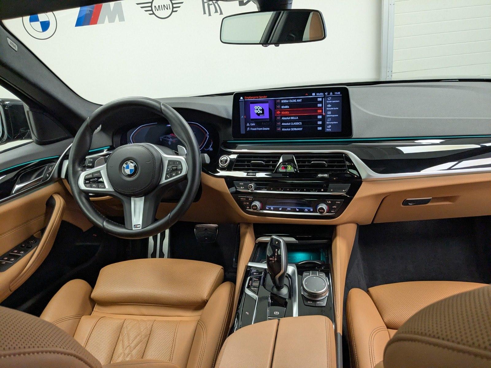 BMW 530 2022 г. Чёрный, пробег 37177 км