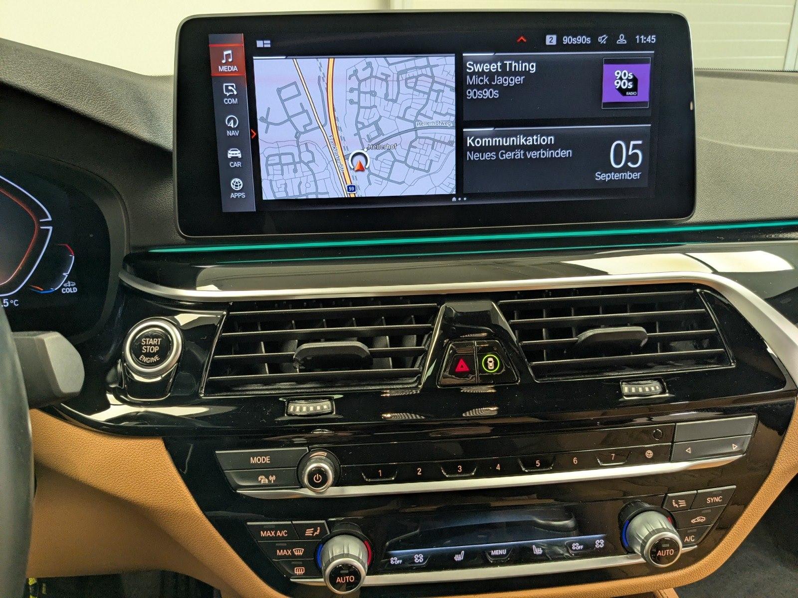BMW 530 2022 г. Чёрный, пробег 37177 км