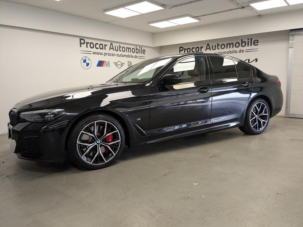 BMW 530 2022 г. Чёрный, пробег 37177 км
