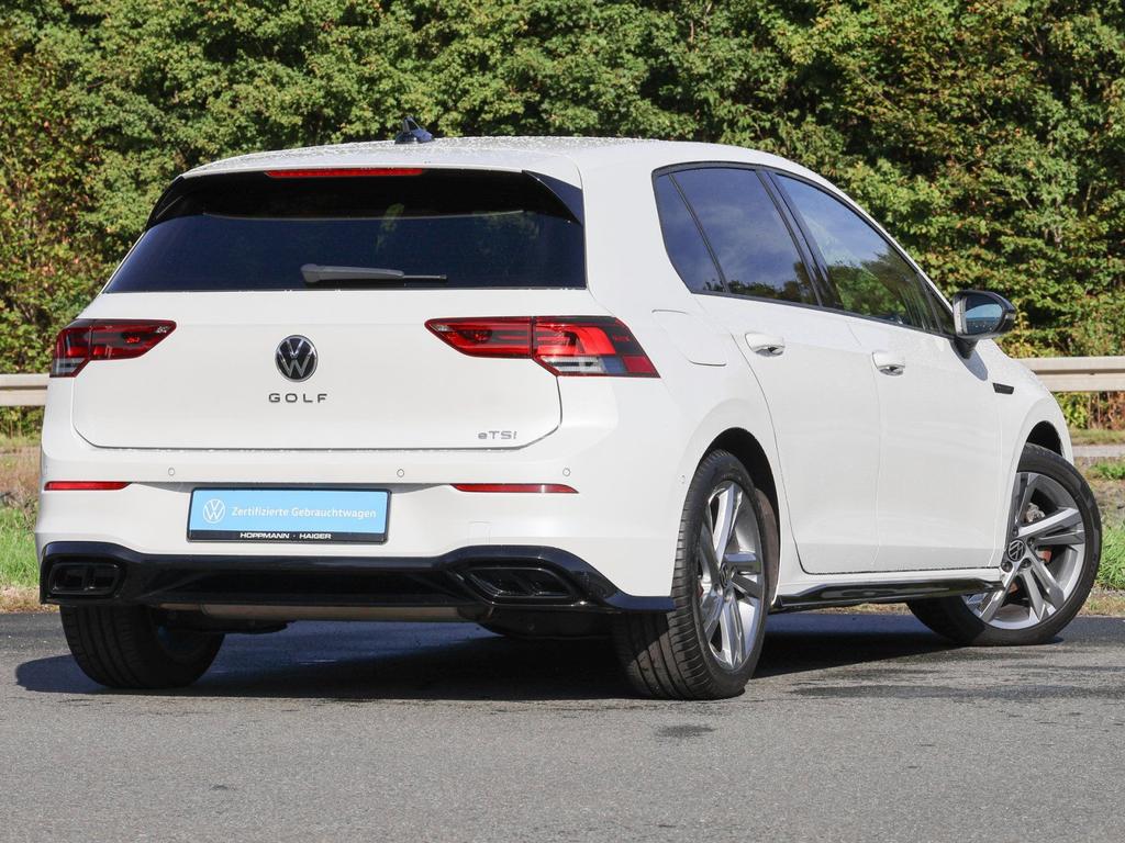 Volkswagen Golf 2023 г. Белый, пробег 31972 км