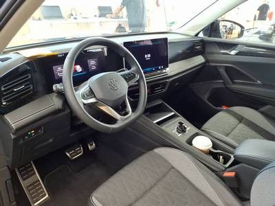 Volkswagen Tiguan 2025 г. Синий, пробег 19550 км