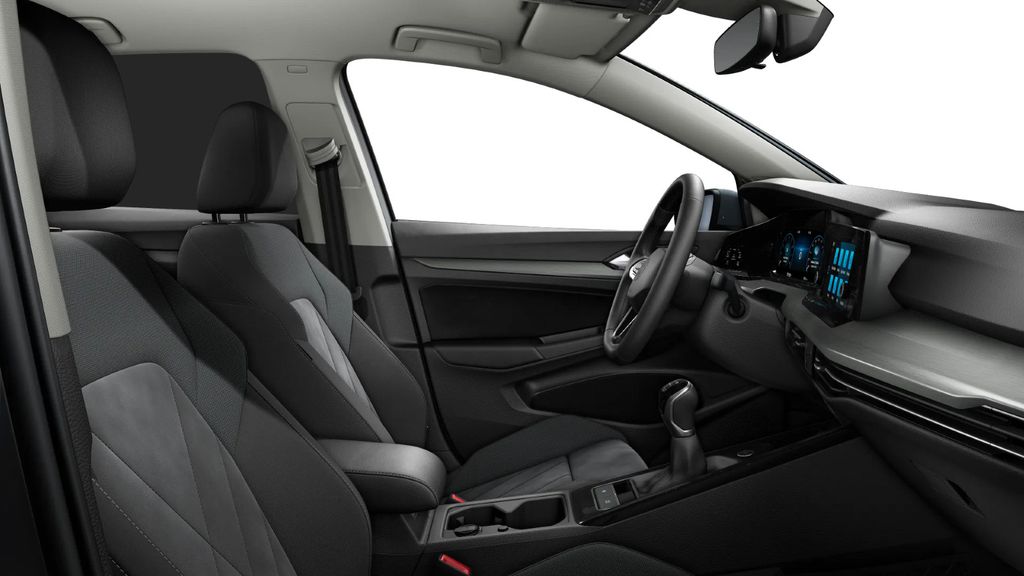 Volkswagen Golf 2024 г. Серый, пробег 15935 км