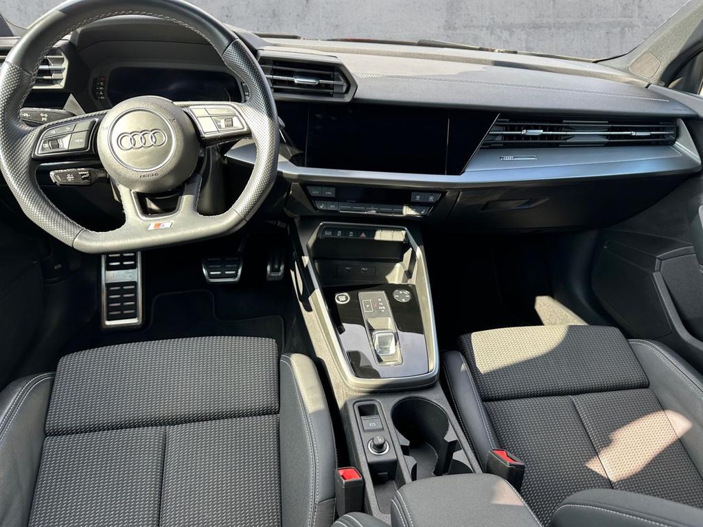 Audi A3 2022 г. Красный, пробег 47191 км