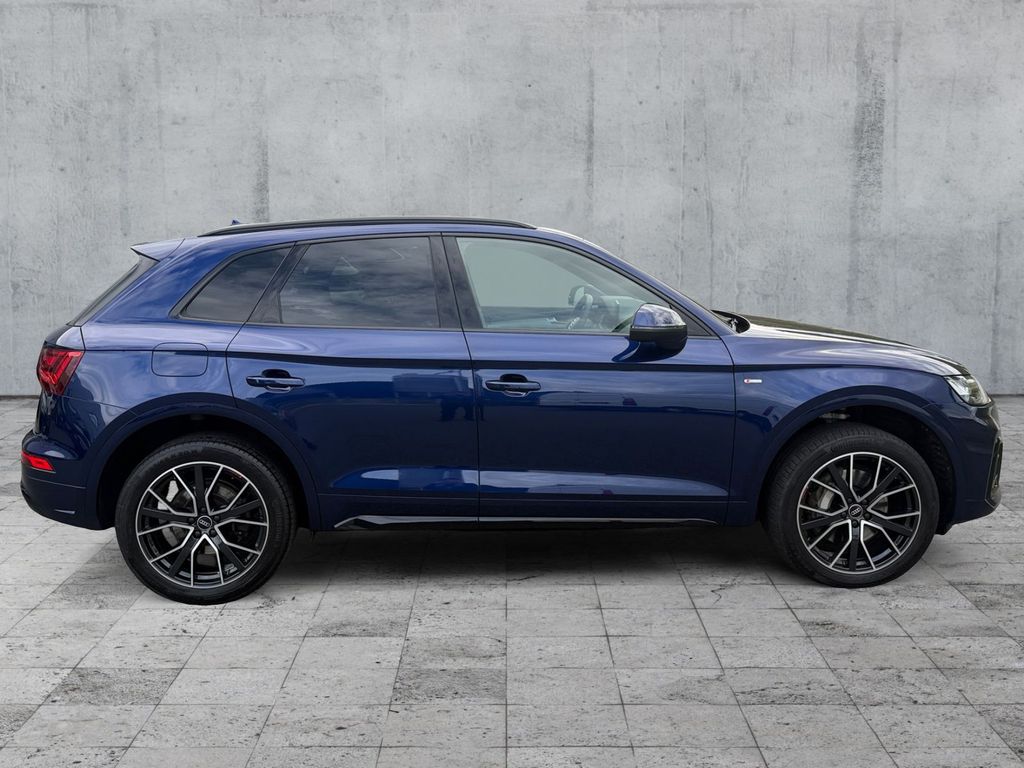Audi Q5 2023 г. Синий, пробег 53580 км