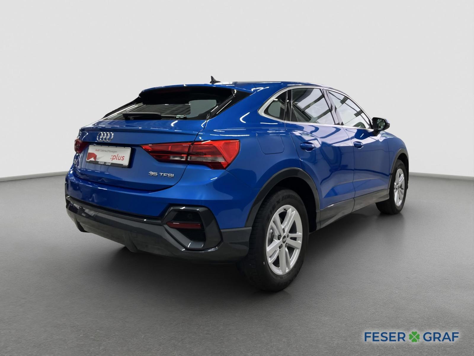 Audi Q3 2021 г. Синий, пробег 40590 км