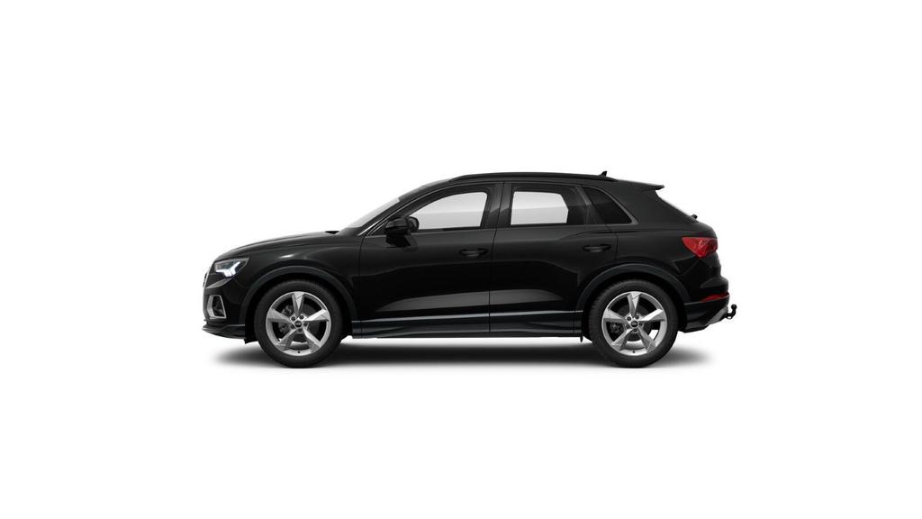 Audi Q3 2022 г. Чёрный, пробег 33080 км