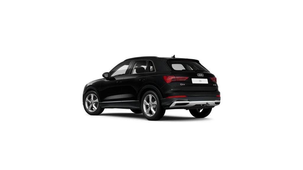 Audi Q3 2022 г. Чёрный, пробег 33080 км