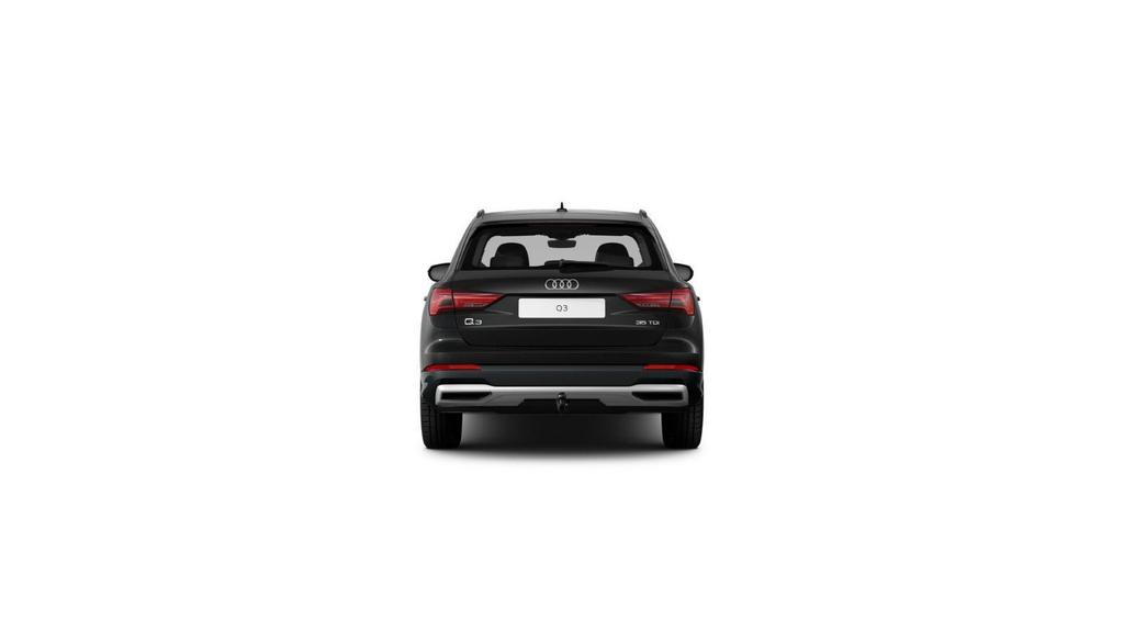 Audi Q3 2022 г. Чёрный, пробег 33080 км