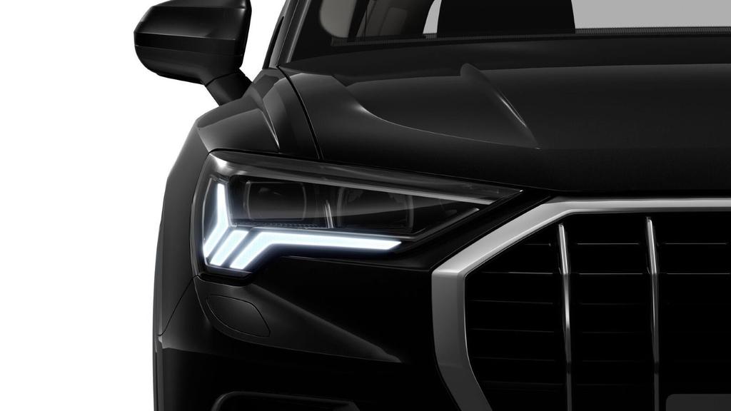 Audi Q3 2022 г. Чёрный, пробег 33080 км
