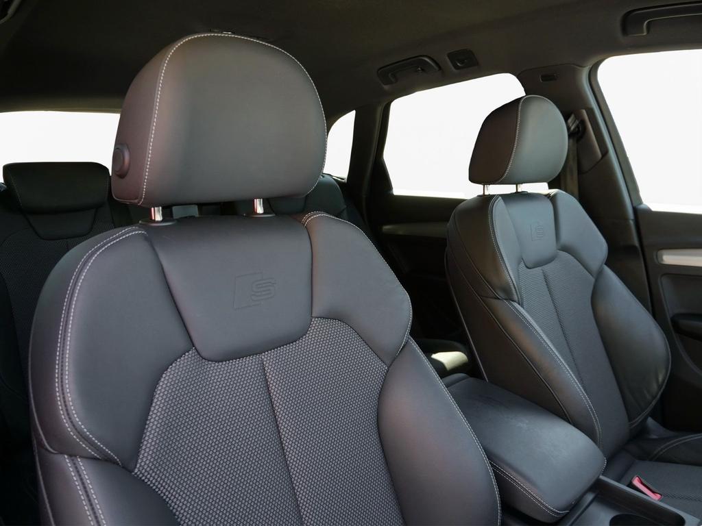 Audi Q5 2023 г. Серый, пробег 45000 км