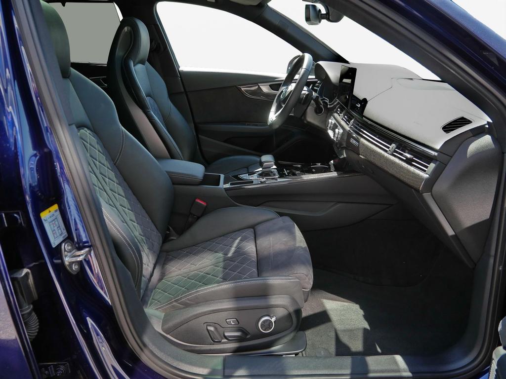 Audi S4 2023 г. Синий, пробег 25500 км