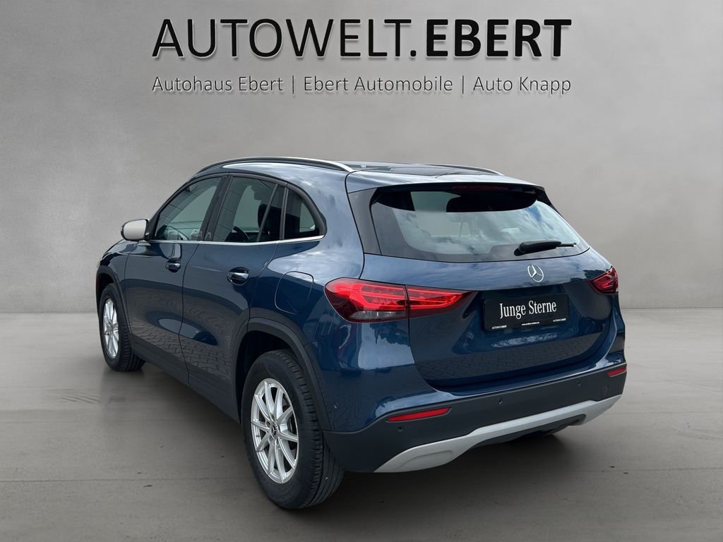 Mercedes-Benz GLA 180 2023 г. Синий, пробег 59715 км