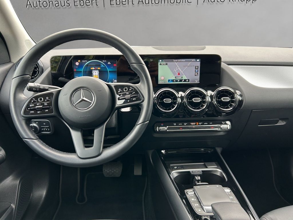 Mercedes-Benz GLA 180 2023 г. Синий, пробег 59715 км