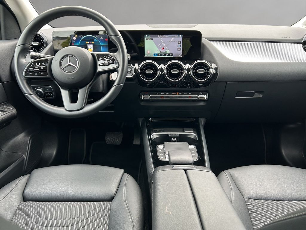 Mercedes-Benz GLA 180 2023 г. Синий, пробег 59715 км