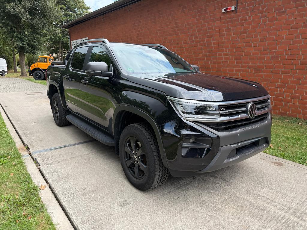 Volkswagen Amarok 2024 г. Чёрный, пробег 53833 км