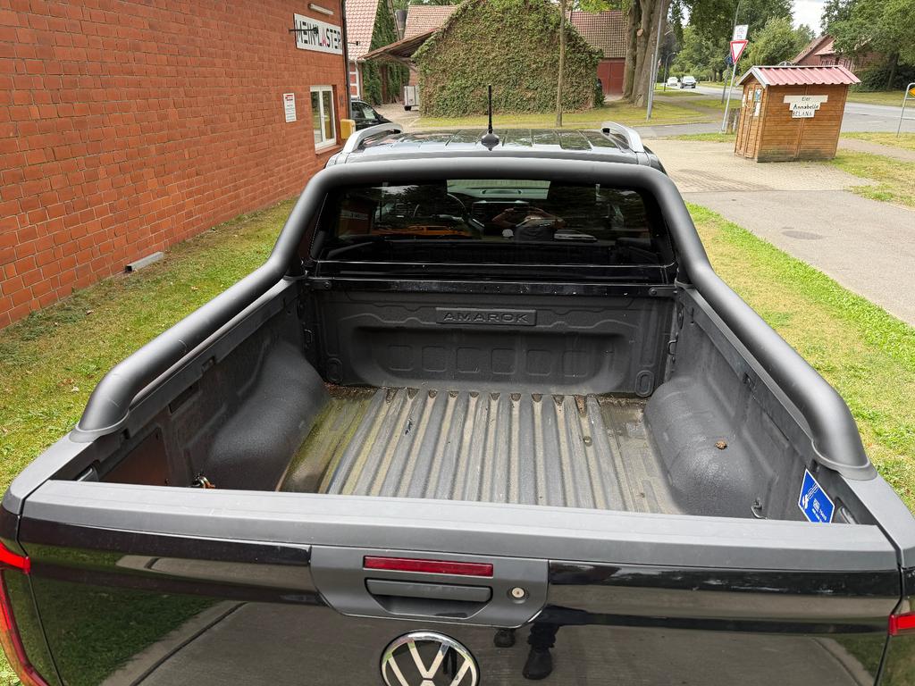 Volkswagen Amarok 2024 г. Чёрный, пробег 53833 км