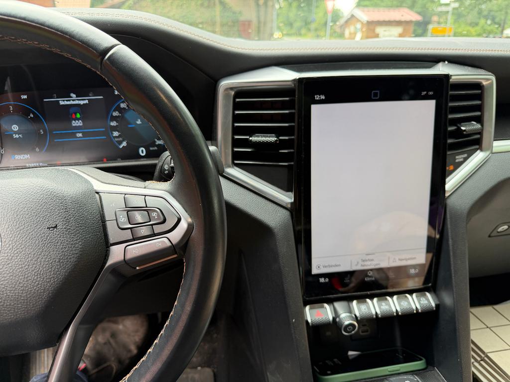 Volkswagen Amarok 2024 г. Чёрный, пробег 53833 км