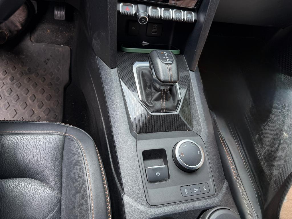 Volkswagen Amarok 2024 г. Чёрный, пробег 53833 км