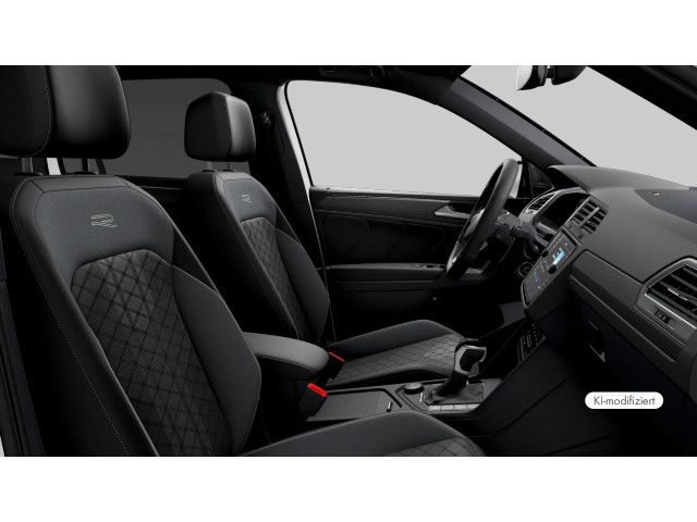 Volkswagen Tiguan 2022 г. Белый, пробег 29074 км