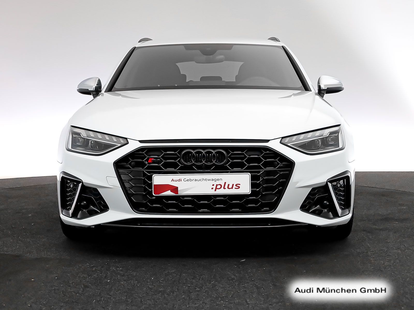 Audi S4 2024 г. Белый, пробег 42378 км
