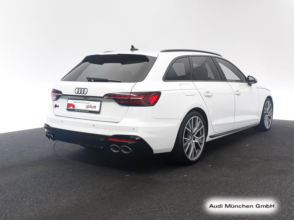 Audi S4 2024 г. Белый, пробег 42378 км