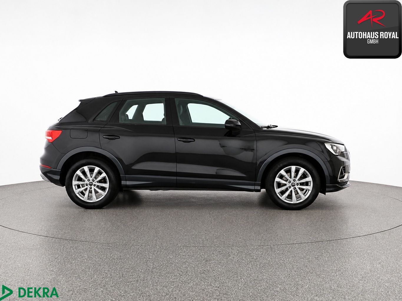 Audi Q3 2022 г. Чёрный, пробег 53613 км