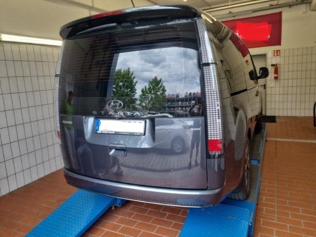 Hyundai Staria 2022 г. Серый, пробег 36233 км
