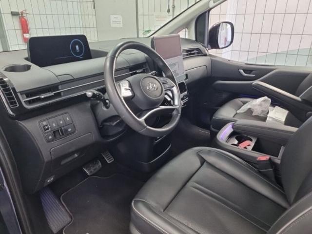 Hyundai Staria 2022 г. Серый, пробег 36233 км