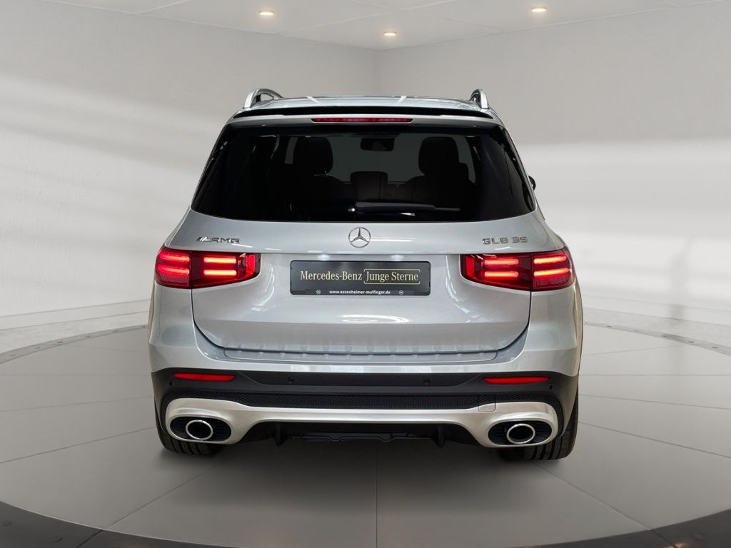 Mercedes-Benz GLB 35 AMG 2025 г. Серебристый, пробег 3308 км