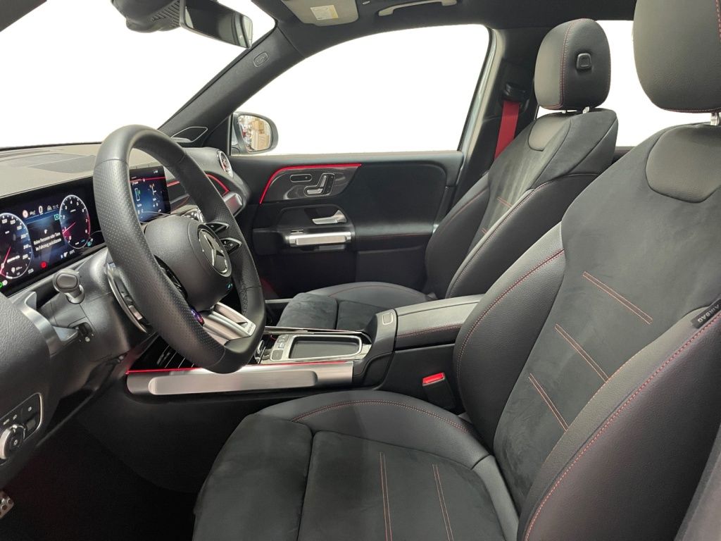Mercedes-Benz GLB 35 AMG 2025 г. Серебристый, пробег 3308 км