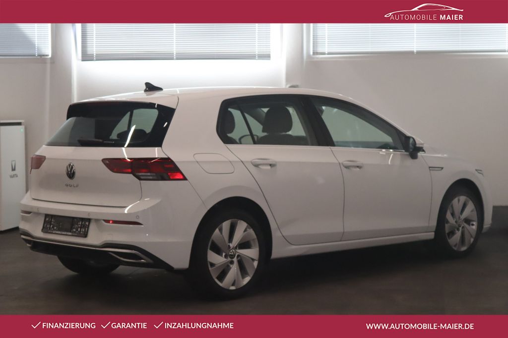 Volkswagen Golf 2024 г. Белый, пробег 38800 км
