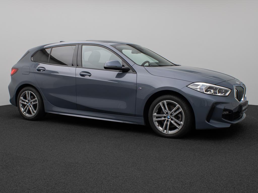BMW 118 2023 г. Серый, пробег 16741 км
