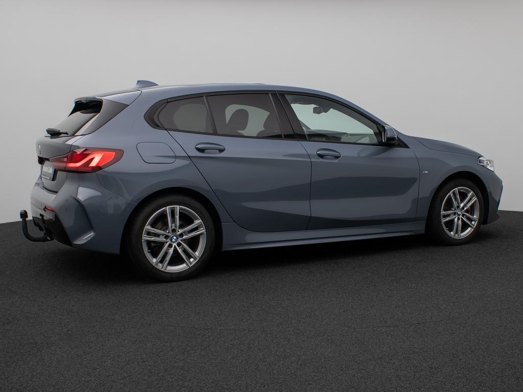 BMW 118 2023 г. Серый, пробег 16741 км