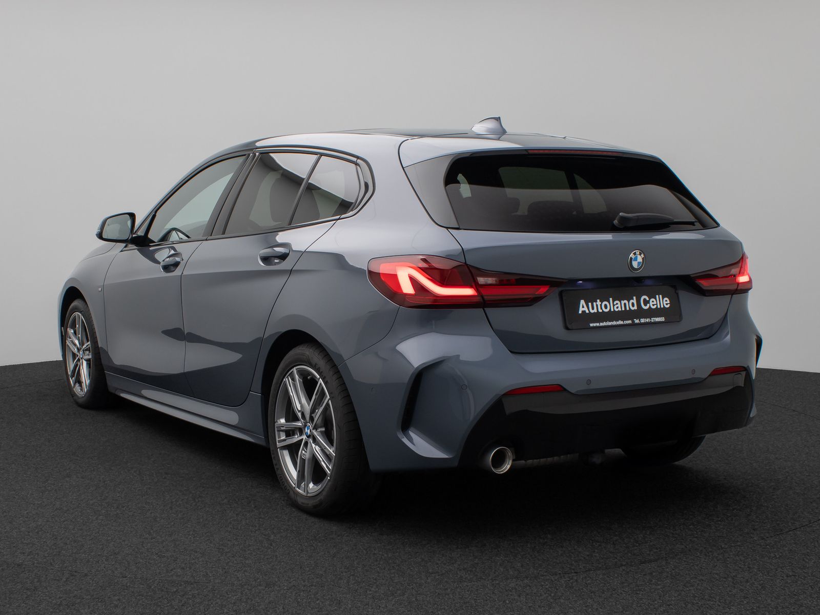 BMW 118 2023 г. Серый, пробег 16741 км