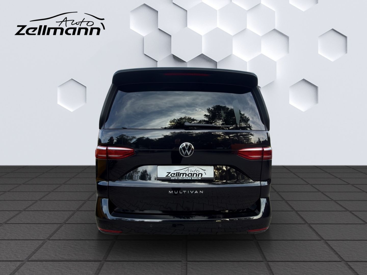 Volkswagen T7 MULTIVAN 2025 г. Чёрный, пробег 24600 км