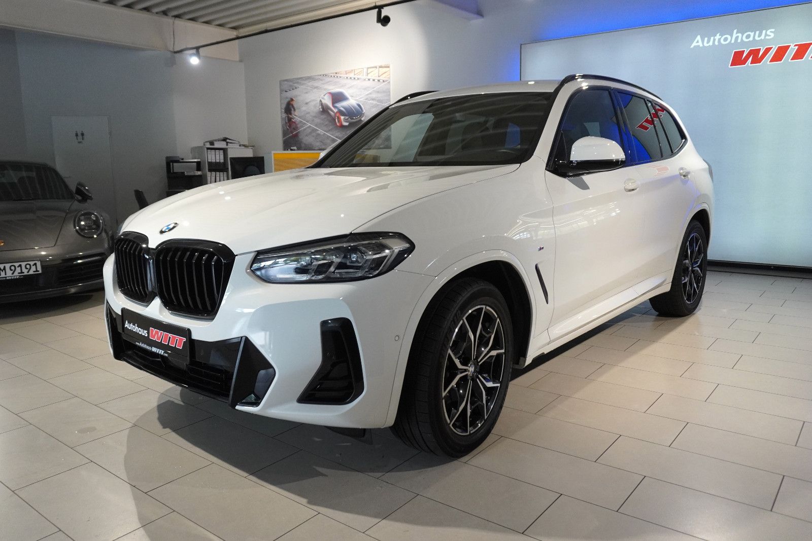 BMW X3 2024 г. Белый, пробег 46330 км