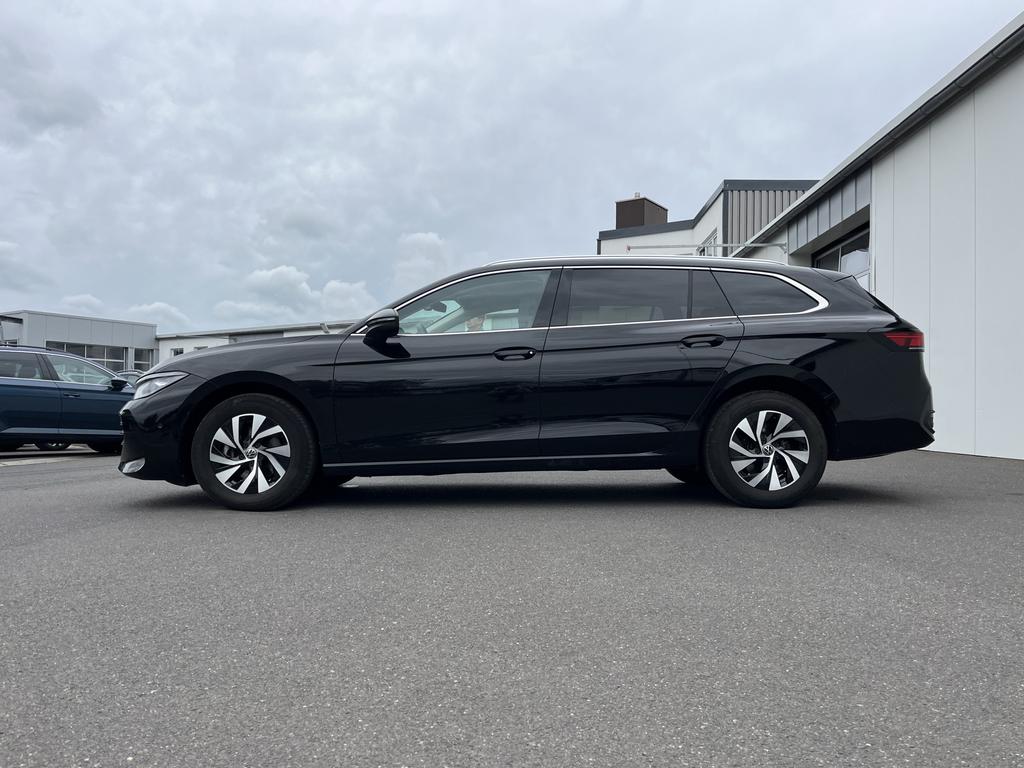 Volkswagen PASSAT VARIANT 2024 г. Чёрный, пробег 49800 км