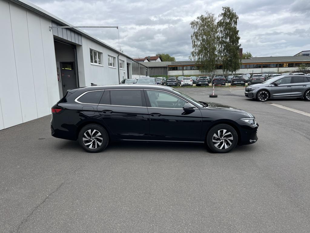 Volkswagen PASSAT VARIANT 2024 г. Чёрный, пробег 49800 км