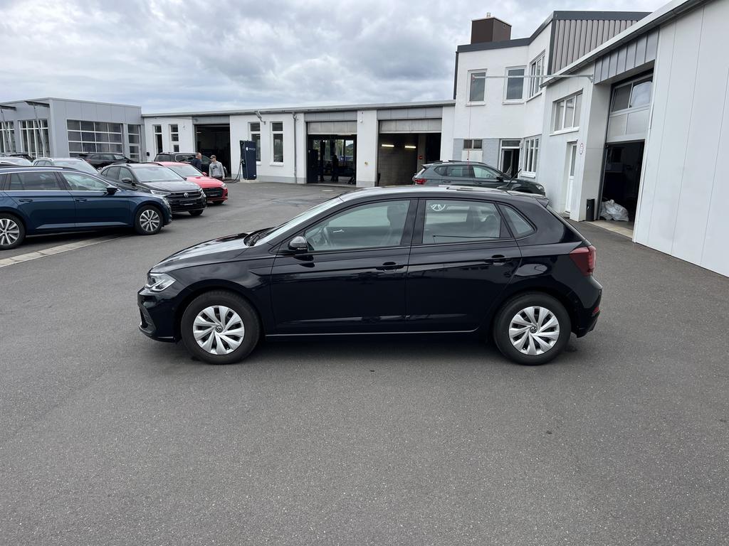 Volkswagen Polo 2023 г. Чёрный, пробег 28095 км