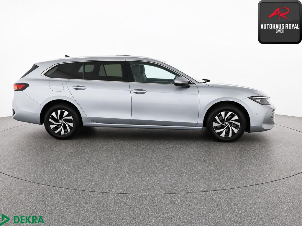 Volkswagen Passat 2024 г. Серебристый, пробег 58602 км