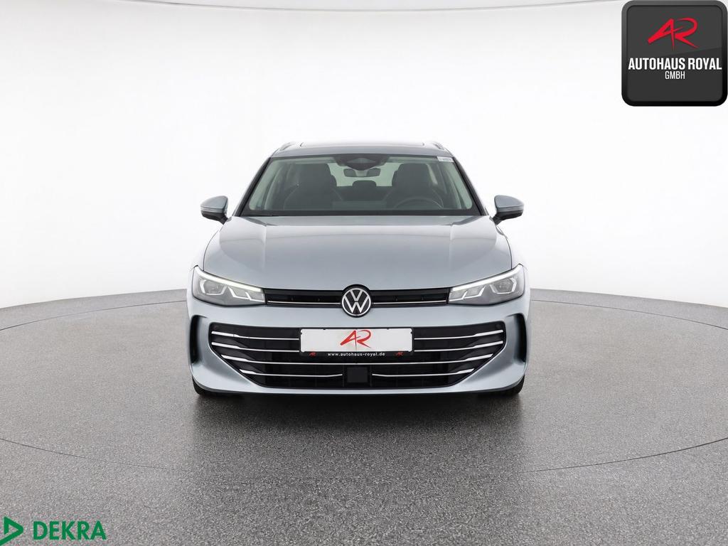 Volkswagen Passat 2024 г. Серебристый, пробег 58602 км