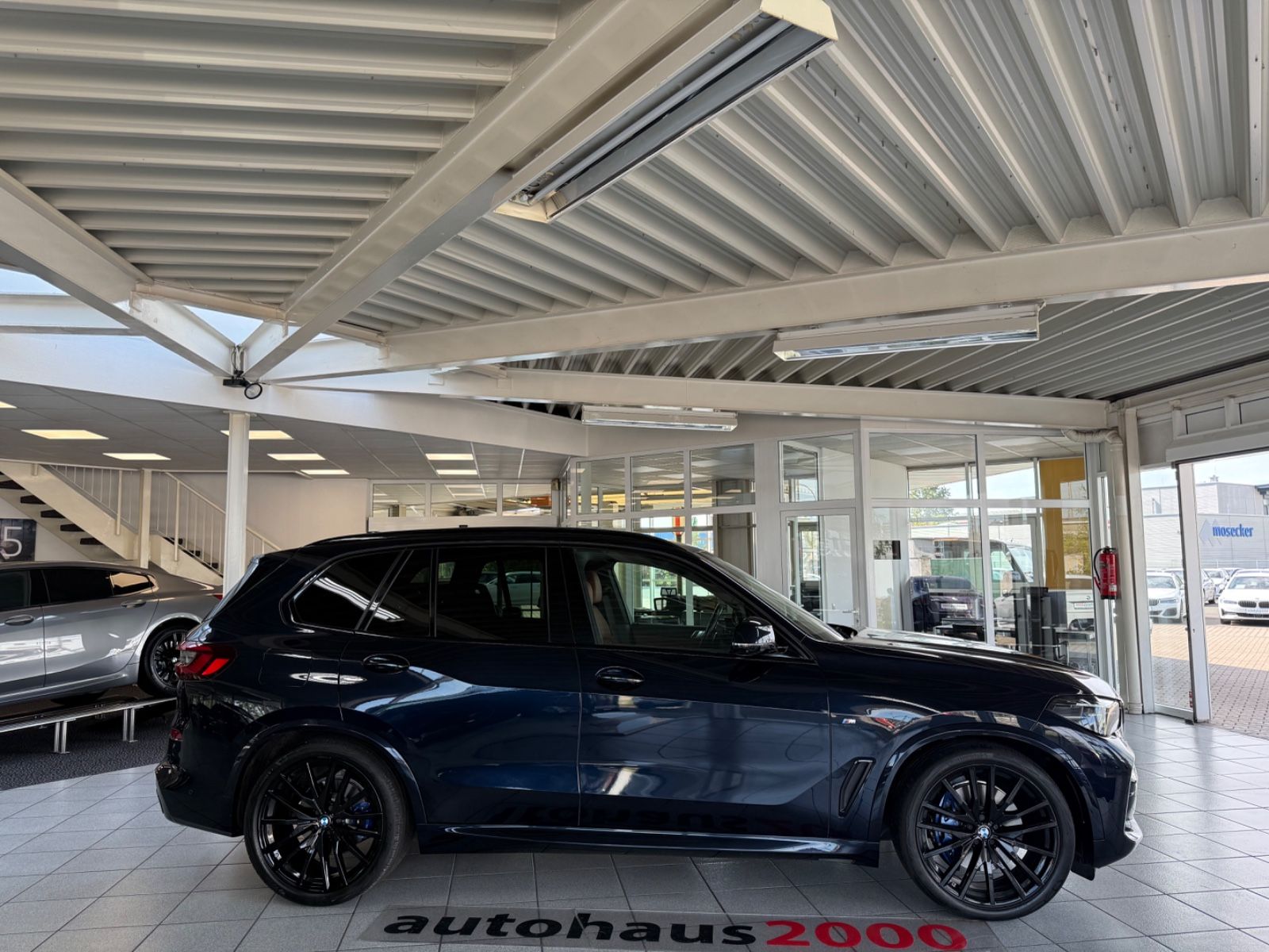 BMW X5 2022 г. Чёрный, пробег 37639 км