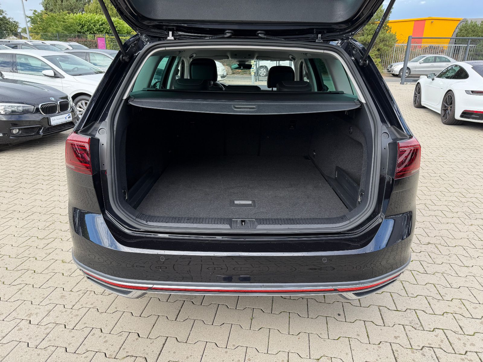 Volkswagen PASSAT ALLTRACK 2021 г. Чёрный, пробег 52000 км
