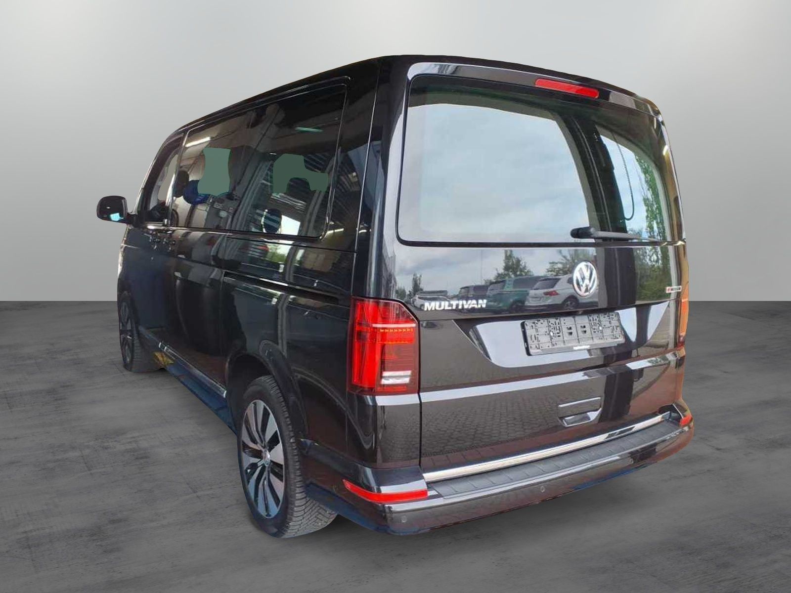 Volkswagen T6 MULTIVAN 2021 г. Чёрный, пробег 38500 км