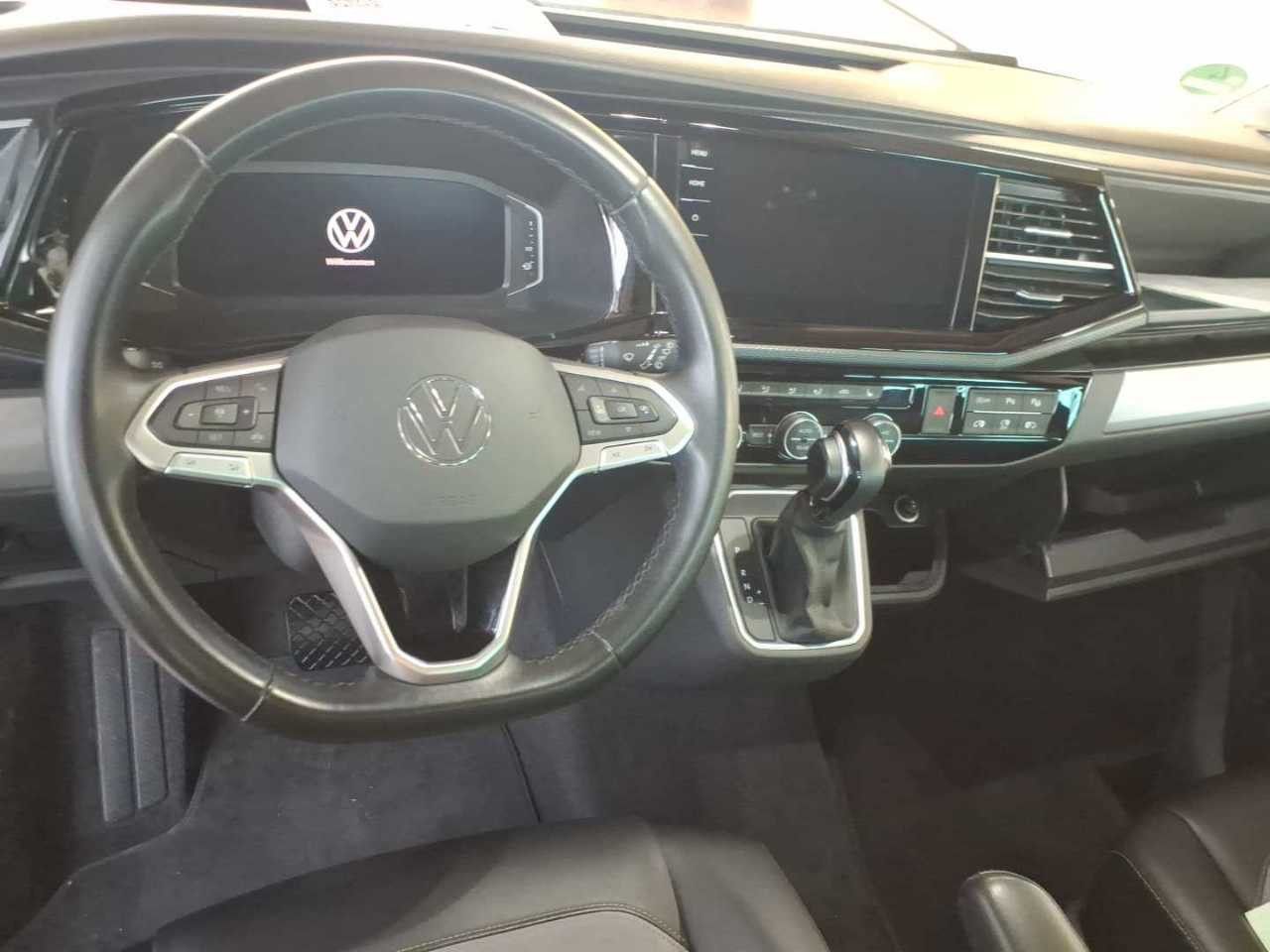 Volkswagen T6 MULTIVAN 2021 г. Чёрный, пробег 38500 км