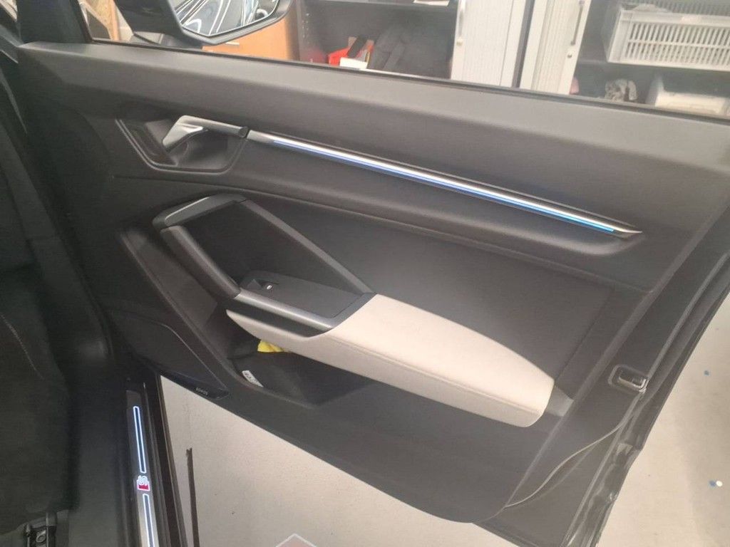 Audi Q3 2026 г. Серый, пробег 8318 км