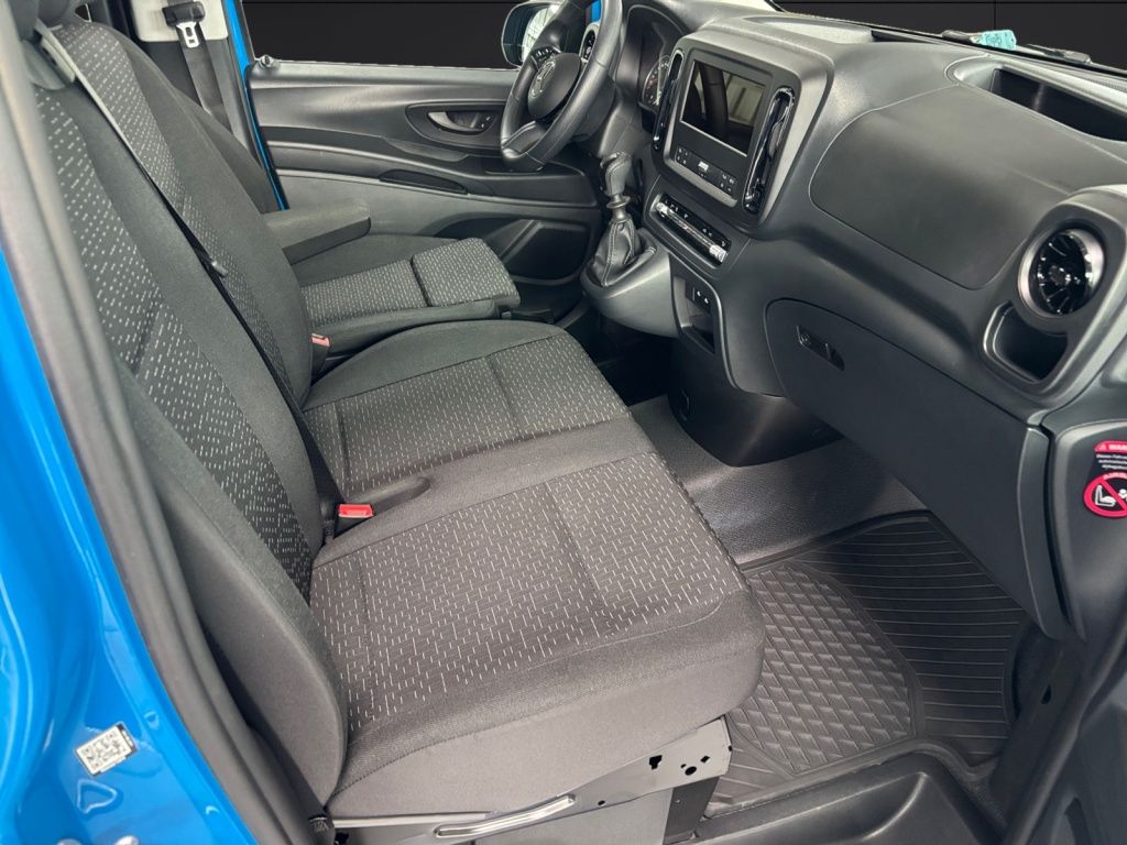 Mercedes-Benz Vito 2025 г. Синий, пробег 11551 км