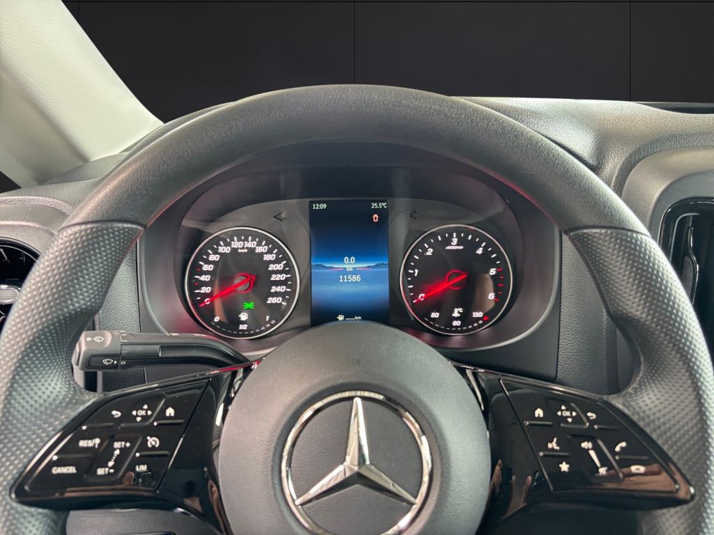 Mercedes-Benz Vito 2025 г. Синий, пробег 11551 км