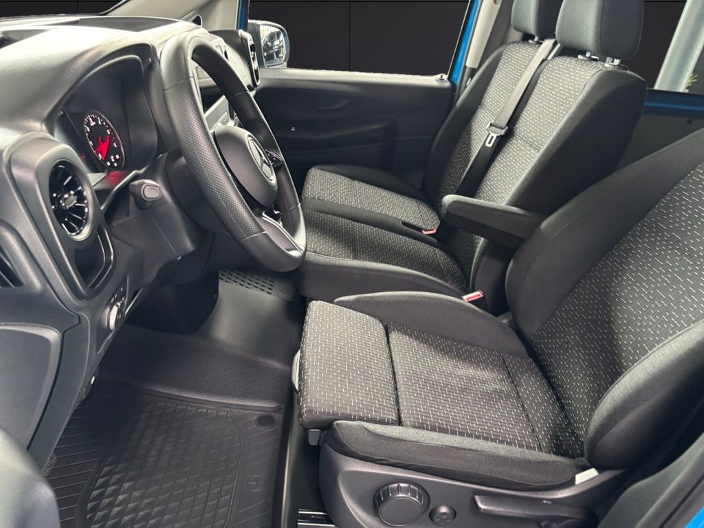Mercedes-Benz Vito 2025 г. Синий, пробег 11551 км
