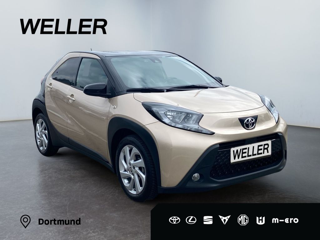 Toyota AYGO (X) 2022 г. Бежевый, пробег 39203 км